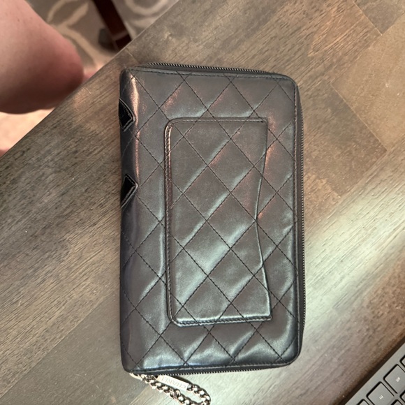 CHANEL Black Quilted Wallet with Silver Logo - Picture 6 of 6